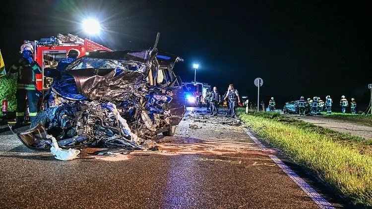 مصرع رجلين في حادث تصادم مروع بـ بادن فورتمبيرغ والشرطة تبحث عن شاهد