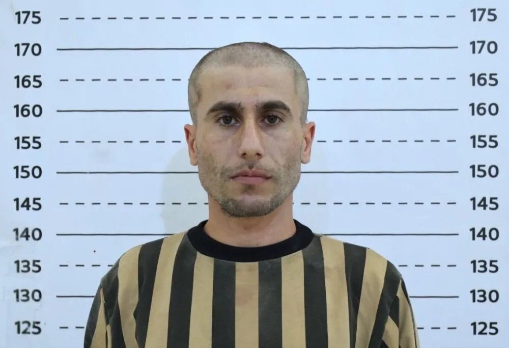 القبض على حسين كلا شكر في اللاذقية بتهمة ارتكاب جرائم حرب والتمثيل بالجثث