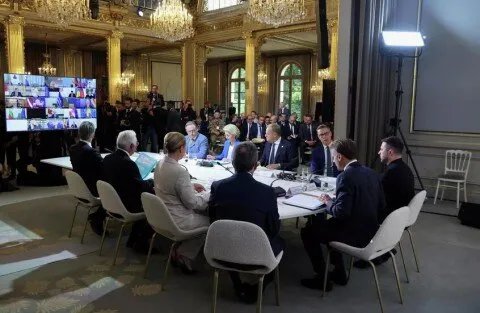 26 دولة أوروبية تتعهد بـ "قوة طمأنة" لأوكرانيا.. زيلينسكي يشيد وترامب يضغط لوقف النفط الروسي