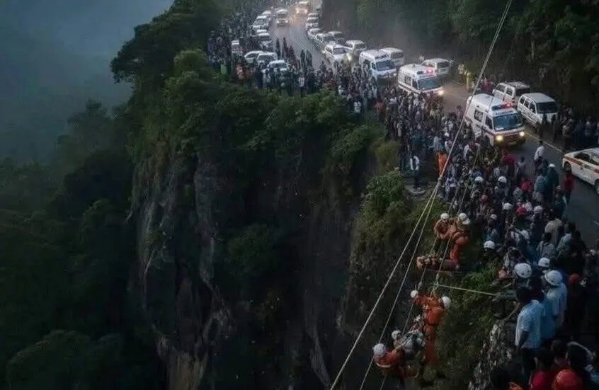 مأساة في سريلانكا: حافلة سياحية تسقط من منحدر في إيلا وتسفر عن قتلى وجرحى