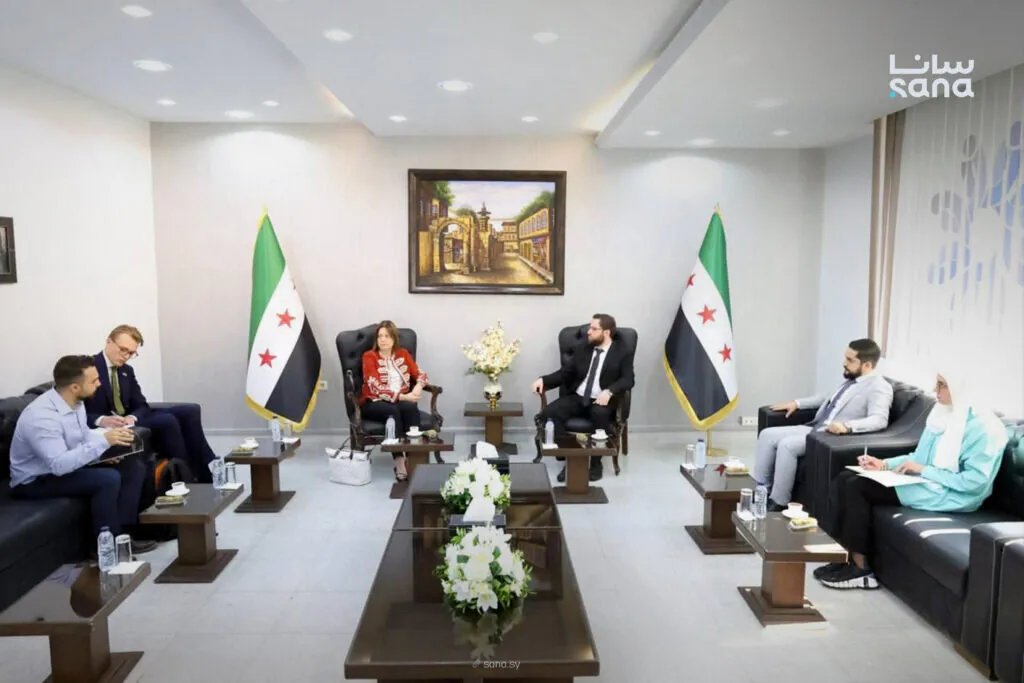 السويد وسوريا تبحثان التعاون في تطوير الإدارة وتعزيز القدرات الحكومية