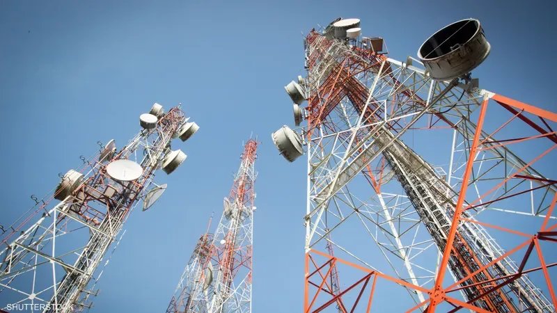 انقطاع شامل لشبكات الاتصال والإنترنت في محافظة دير الزور يشل حركة التواصل