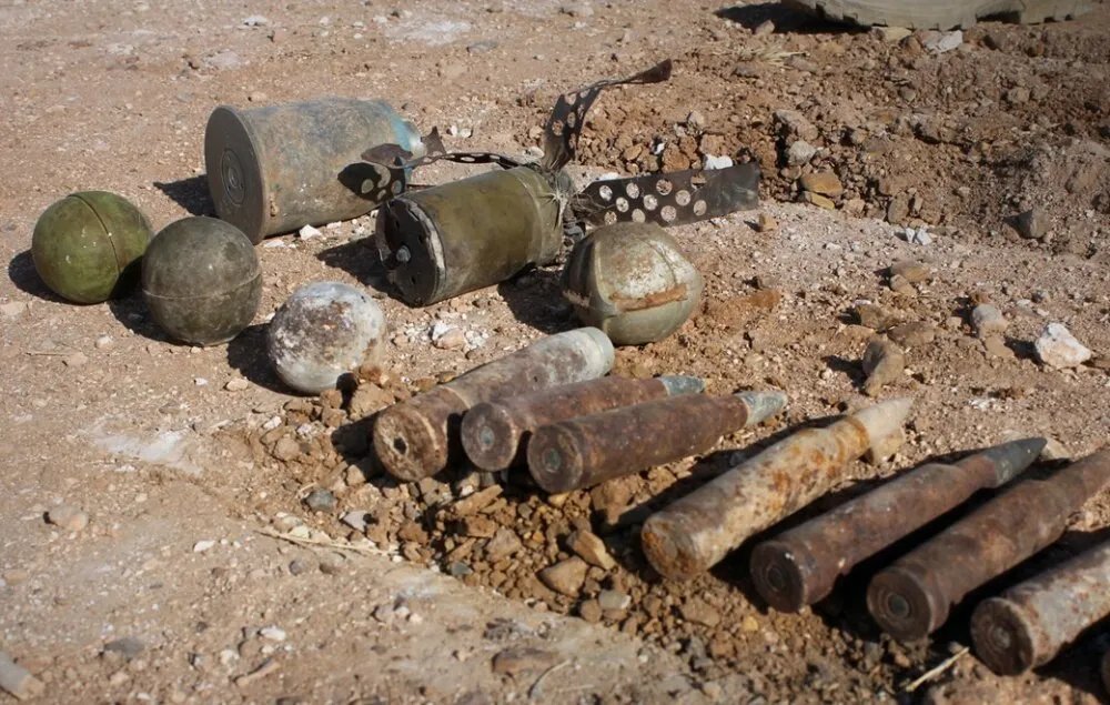 حملة "حماة تنبض من جديد" تتواصل لإزالة الأنقاض والألغام في ريف محردة وتسهيل عودة الأهالي