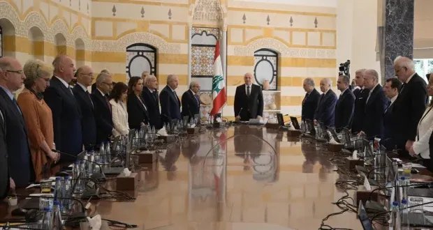 الحكومة اللبنانية تتبنى خطة الجيش لحصر السلاح مع إبقاء تفاصيلها طي الكتمان