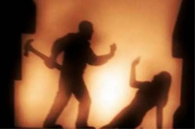 مأساة في إدلب: رجل يقتل زوجته وأطفاله الثلاثة وينتحر