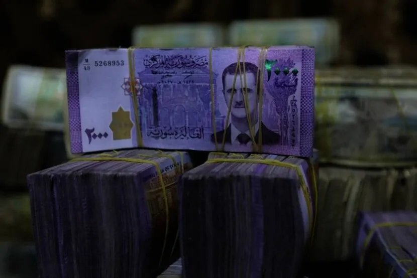 تحديث فوري: أسعار صرف الدولار واليورو والذهب مقابل الليرة السورية في السوق السوداء اليوم