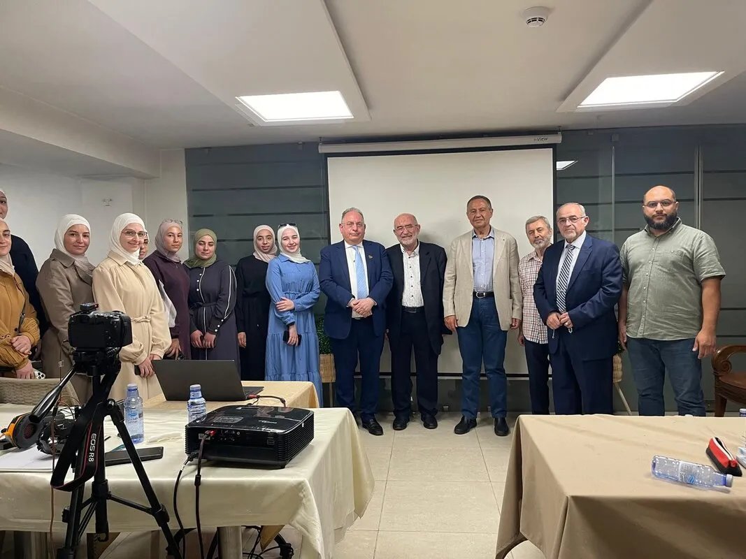 إطلاق دورة "الرواد" في دمشق لتمكين الشباب بالتعاون مع المنتدى الاقتصادي السوري