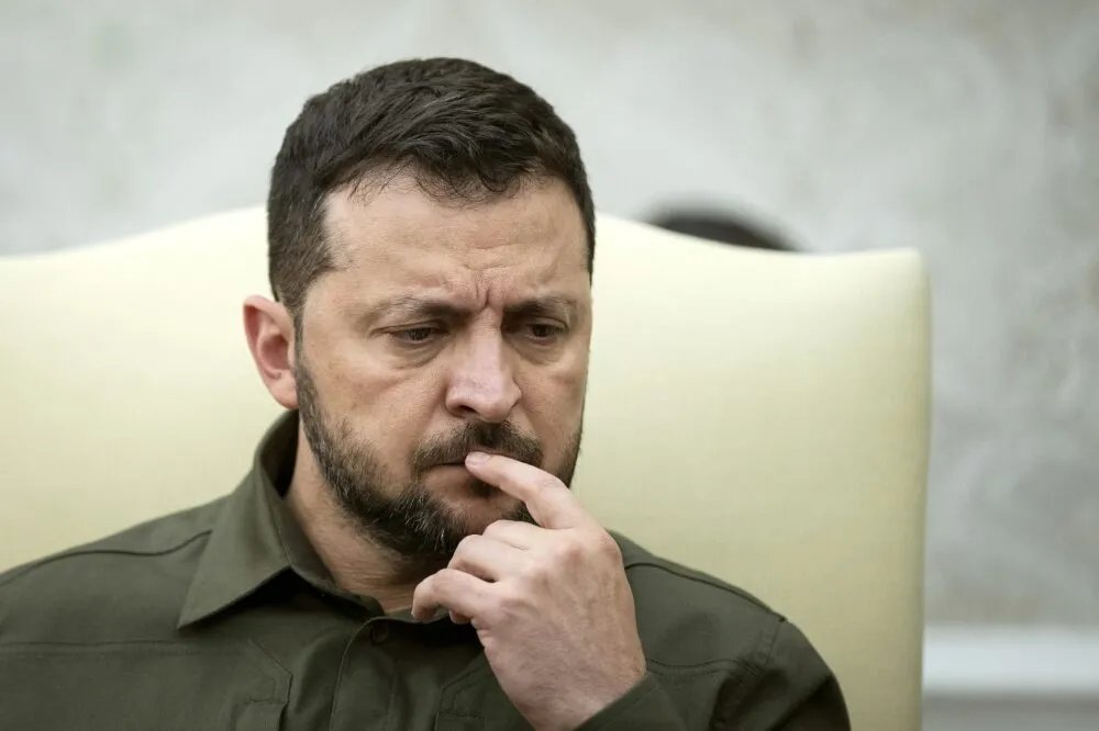 زيلينسكي يكشف عن مباحثات لنشر آلاف الجنود الأوروبيين في أوكرانيا وسط تحذيرات روسية