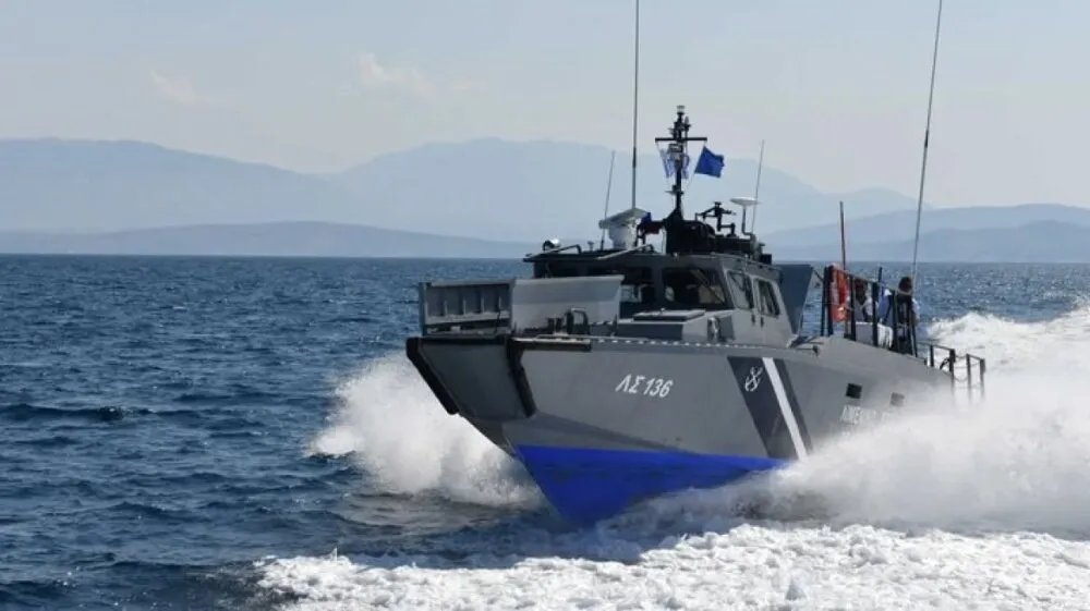 إنقاذ 125 مهاجراً قبالة ليبسوي: خفر السواحل اليوناني يتدخل بعد نداء استغاثة