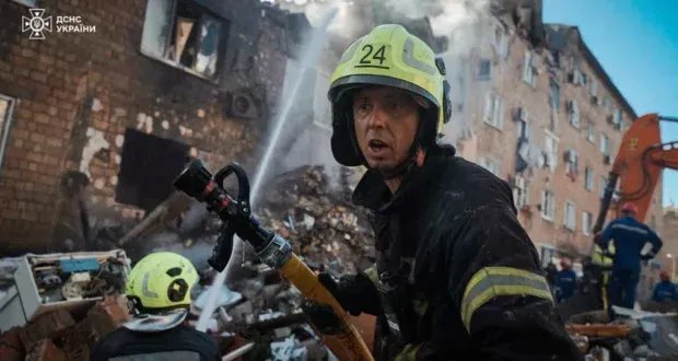 تصاعد التوتر: هجمات أوكرانية تستهدف مصفاة نفط روسية ومركز تدريب في زابوريجيا