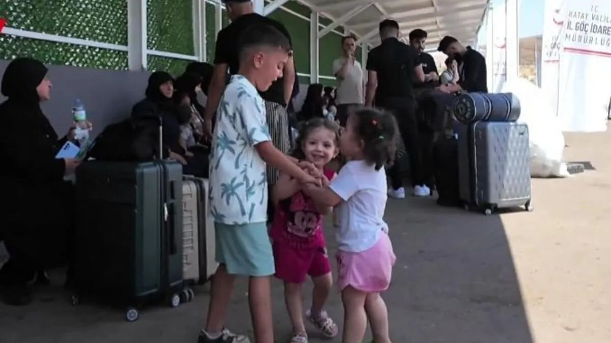 عودة جماعية: أكثر من 474 ألف سوري يعودون من تركيا بعد سقوط الأسد