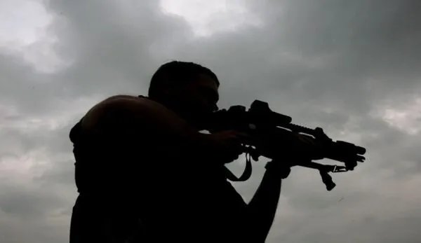 مقتل شاب من الطائفة العلوية في حمص: تصاعد أعمال العنف والتصفية في سوريا