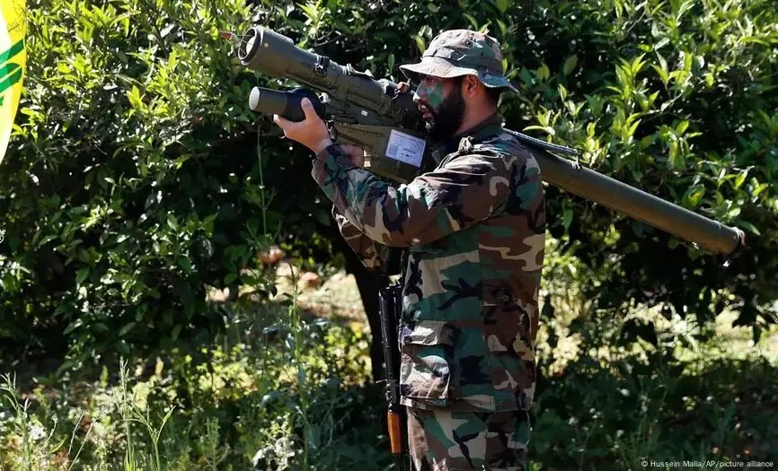 نائب عن حزب الله يؤكد: لن نتخلى عن سلاحنا مهما كانت الظروف