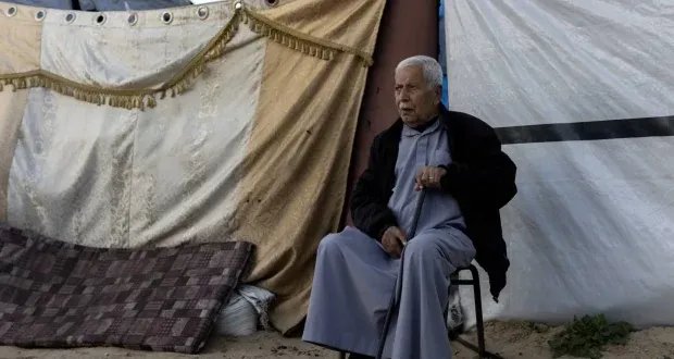 غزة: الفلسطينيون يواجهون شبح النكبة مجدداً.. نزوح وجوع وذكريات مؤلمة