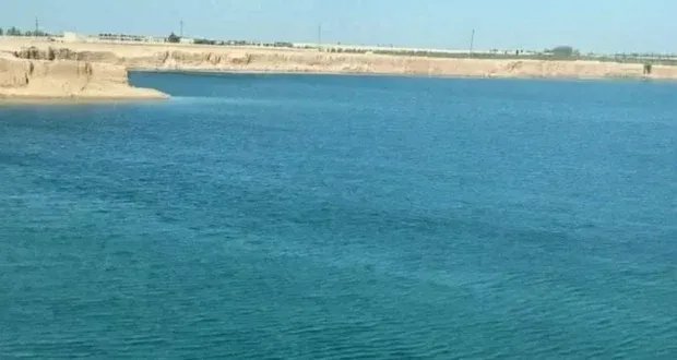 ذعر في صعيد مصر: ظهور بحيرة غامضة يثير تساؤلات حول مصدرها ومخاطرها المحتملة