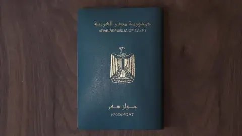 مصر تمنح الجنسية لـ25 سوريًا من حلب تقديرًا لمساهماتهم الاقتصادية