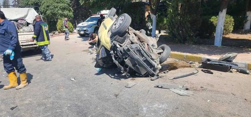 مأساة على طريق مطار دمشق الدولي: مصرع شاب وإصابة اثنين في حادث سير مروع