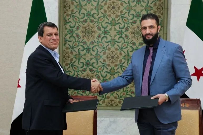 قسد تضع شروطًا جديدة للاندماج مع الحكومة السورية: هل هو تكتيك للمراوغة أم محاولة لرفع سقف المطالب؟