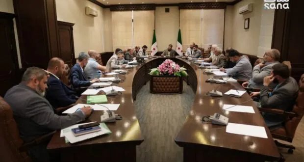 وزارة الإدارة المحلية تبحث سبل تطوير النظافة والخدمات في المحافظات السورية