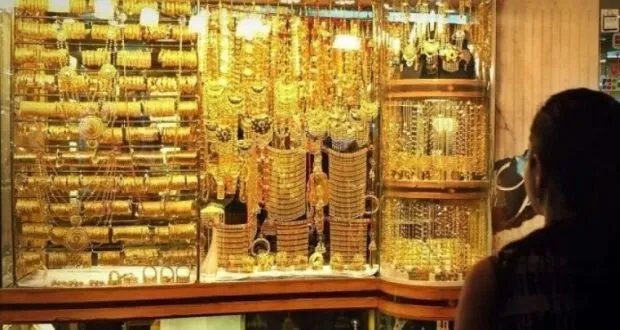 ارتفاع جنوني في أسعار الذهب يدفع السوريين لبيع مدخراتهم وسط مخاوف من المستقبل