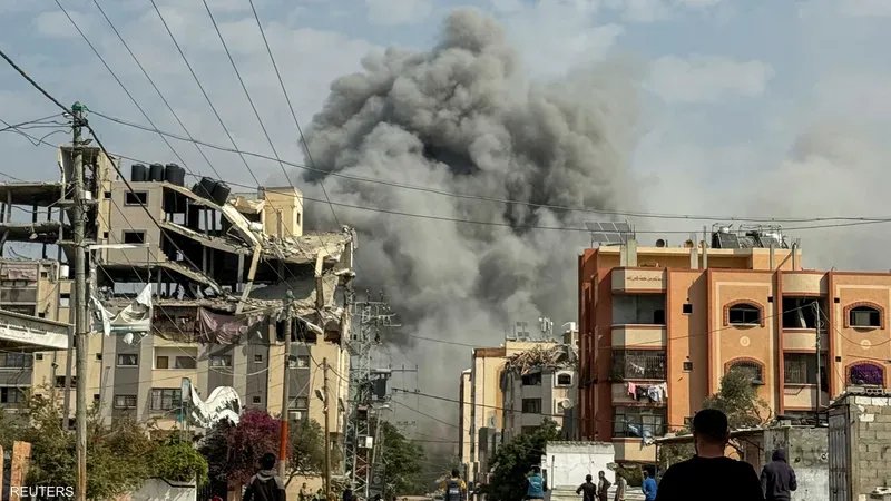 إسرائيل تهدد غزة بـ "إعصار مدوٍ" من الضربات وتحذر حماس