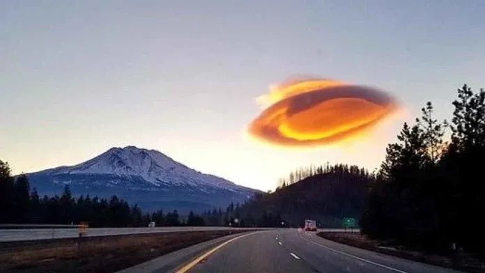 تقرير استخباراتي أمريكي يكشف: مواجهة مرعبة بين جنود روس وطبق طائر في سيبيريا!