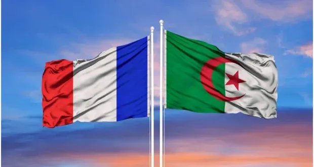 أزمة دبلوماسية حادة: فرنسا تستدعي سفيرها وتطرد دبلوماسيين جزائريين ردًا على إجراء مماثل