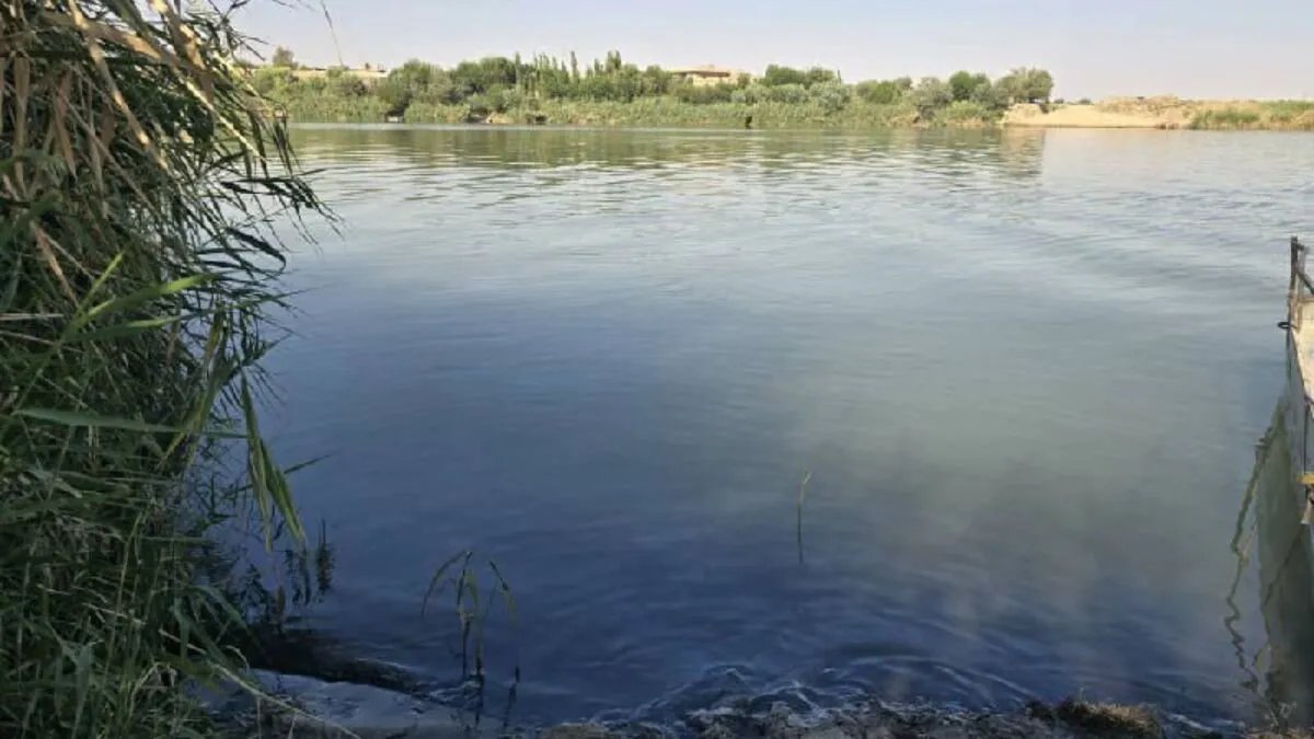 تلوث الفرات: تهريب النفط في دير الزور يهدد البيئة والصحة