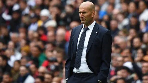 زيدان يستعد لخلافة ديشامب في تدريب منتخب فرنسا: خطط واستعدادات مكثفة