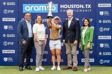 نوريا إيتوريوث الإسبانية تتألق وتفوز بلقب أرامكو هيوستن في سلسلة PIF العالمية