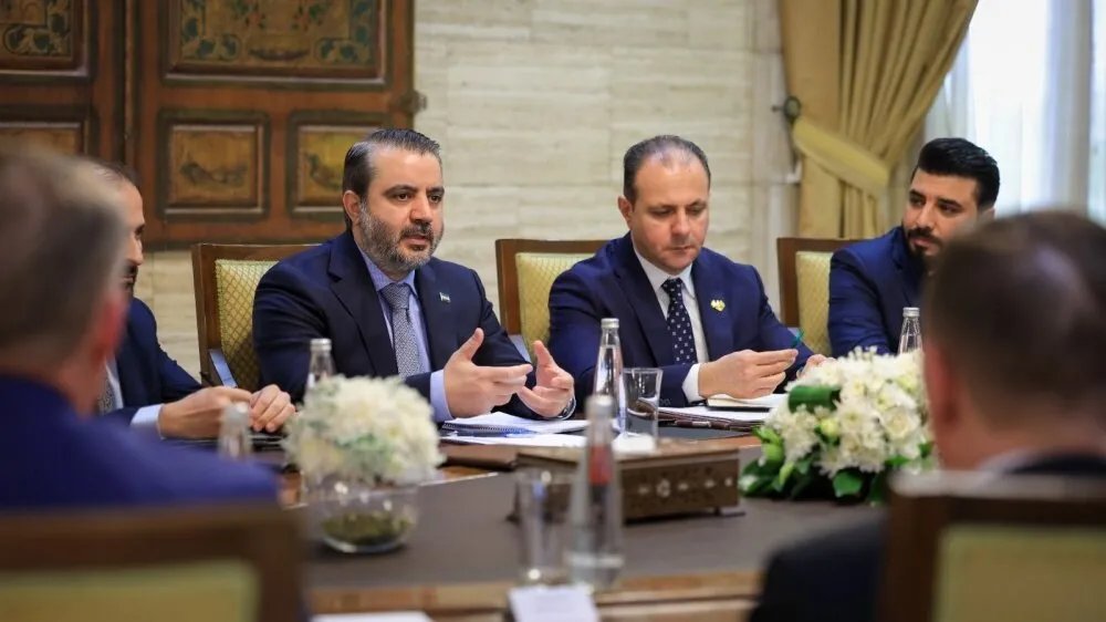 الشيباني يؤكد تمسك سوريا بسيادتها واستعدادها للتعاون مع روسيا في إعادة الإعمار