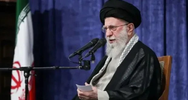 مستشار خامنئي يحذر: إسرائيل ترسل رسالة هيمنة لدول المنطقة عبر قطر