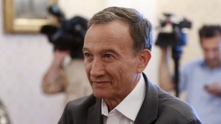 هيثم مناع يعلن عن تأسيس "الكتلة الوطنية السورية" بشعار "الدين لله والوطن للجميع"