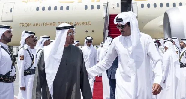محمد بن زايد في الدوحة: الإمارات تدعم سيادة قطر في مواجهة الاعتداءات