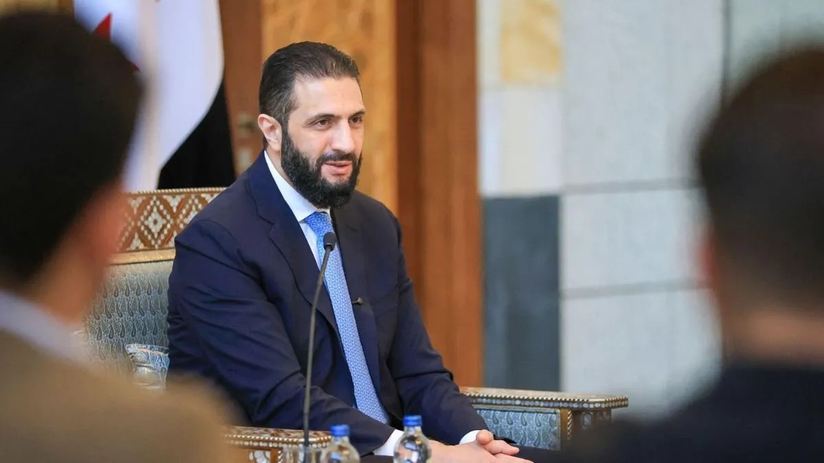 أحمد الشرع يترأس وفد سوريا في قمة روسيا والعرب المرتقبة: دلالات وأبعاد