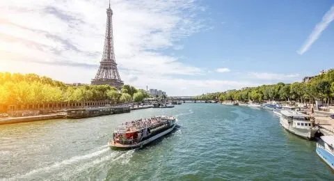 باريس: مدينة الحب وجهة الأحلام لقضاء شهر العسل الرومانسي