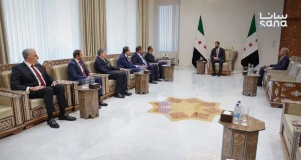 الرئيس الشرع يستقبل خلف الحبتور لبحث الاستثمارات الإماراتية في سوريا