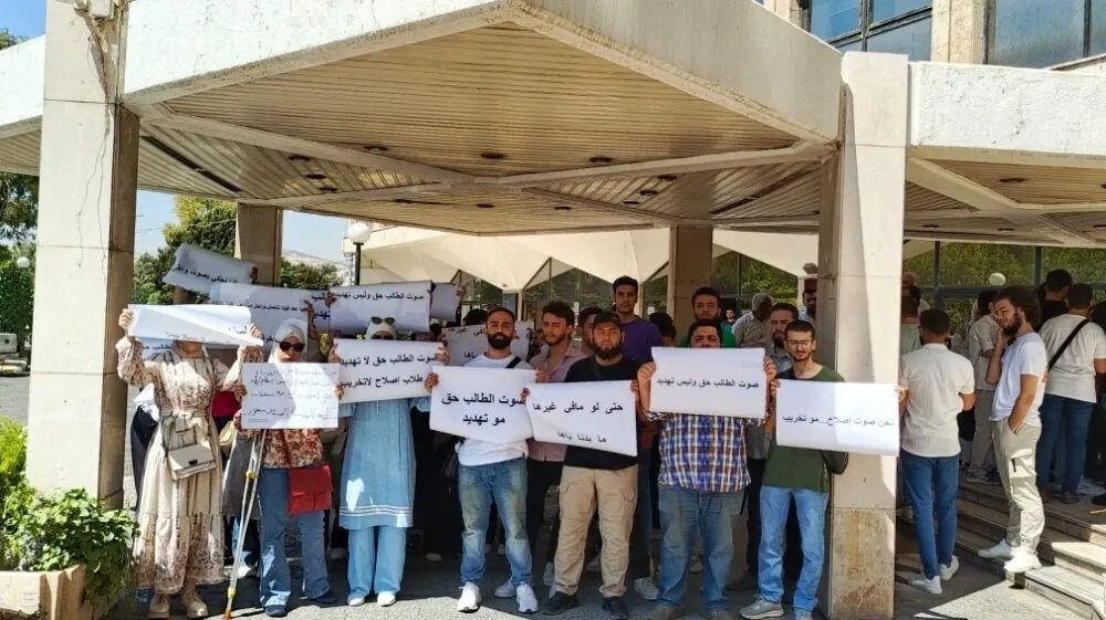 اعتصام طلاب الهندسة المدنية في دمشق للمطالبة بتدخل الوزارة لتحسين البيئة التعليمية
