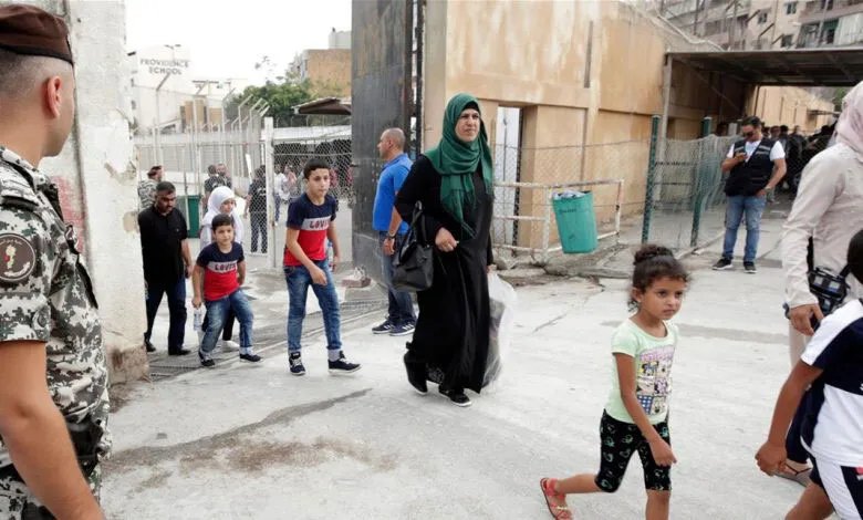 تراجع أعداد السوريين في لبنان: عودة طوعية أم تحولات اقتصادية؟