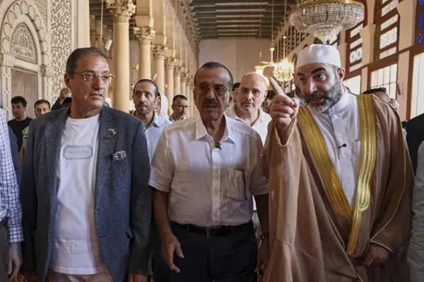 مجموعة الحبتور الإماراتية توقع مذكرة تفاهم لتنفيذ مشاريع سياحية كبرى في الساحل السوري