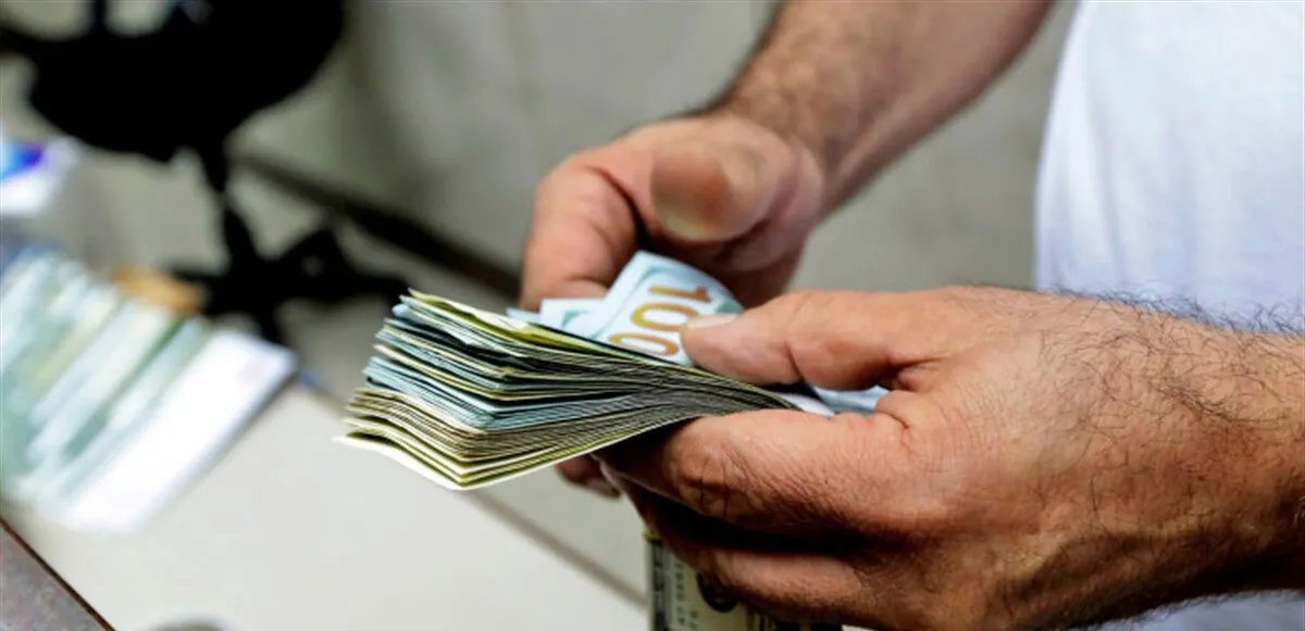 مصير ودائع اللبنانيين: خطة مقترحة للاستعادة وتوزيع الخسائر.. هل من حل قريب؟