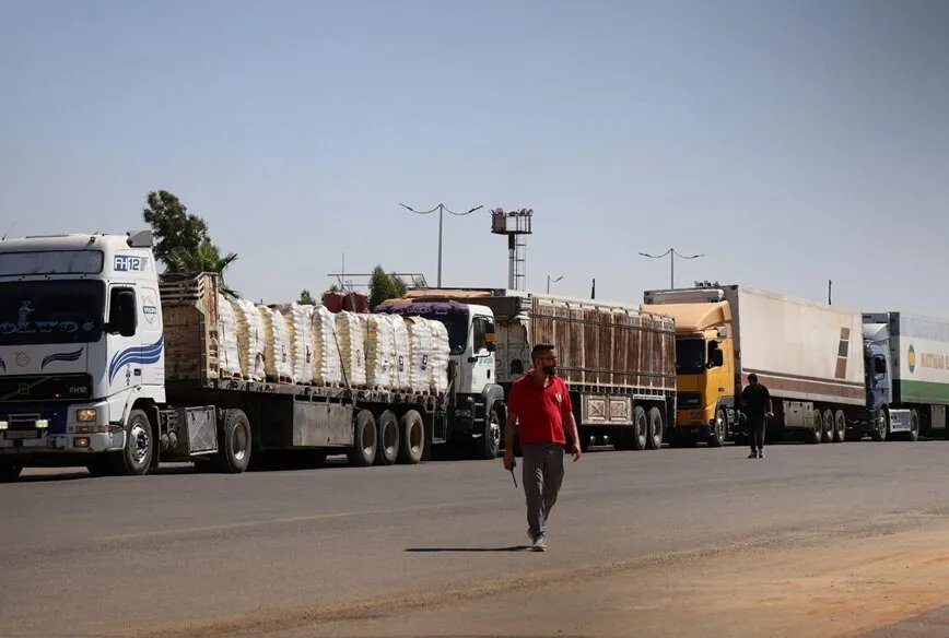 قافلة مساعدات قطرية وأردنية مشتركة تدخل سوريا عبر معبر نصيب لدعم المتضررين في السويداء ودرعا