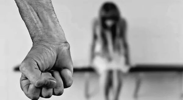 جريمة مروعة تهز حماة: استنكار شعبي ورسمي واسع إثر الاعتداء على الشابة روان