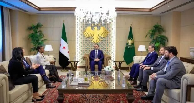 وزير الخارجية يناقش مع مجموعة الأزمات الدولية آخر تطورات الأوضاع الإقليمية