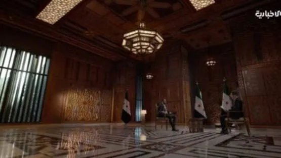 مقابلة الشرع على الإخبارية تثير جدلاً بسبب ضعف الصوت والصورة واعتذار القناة