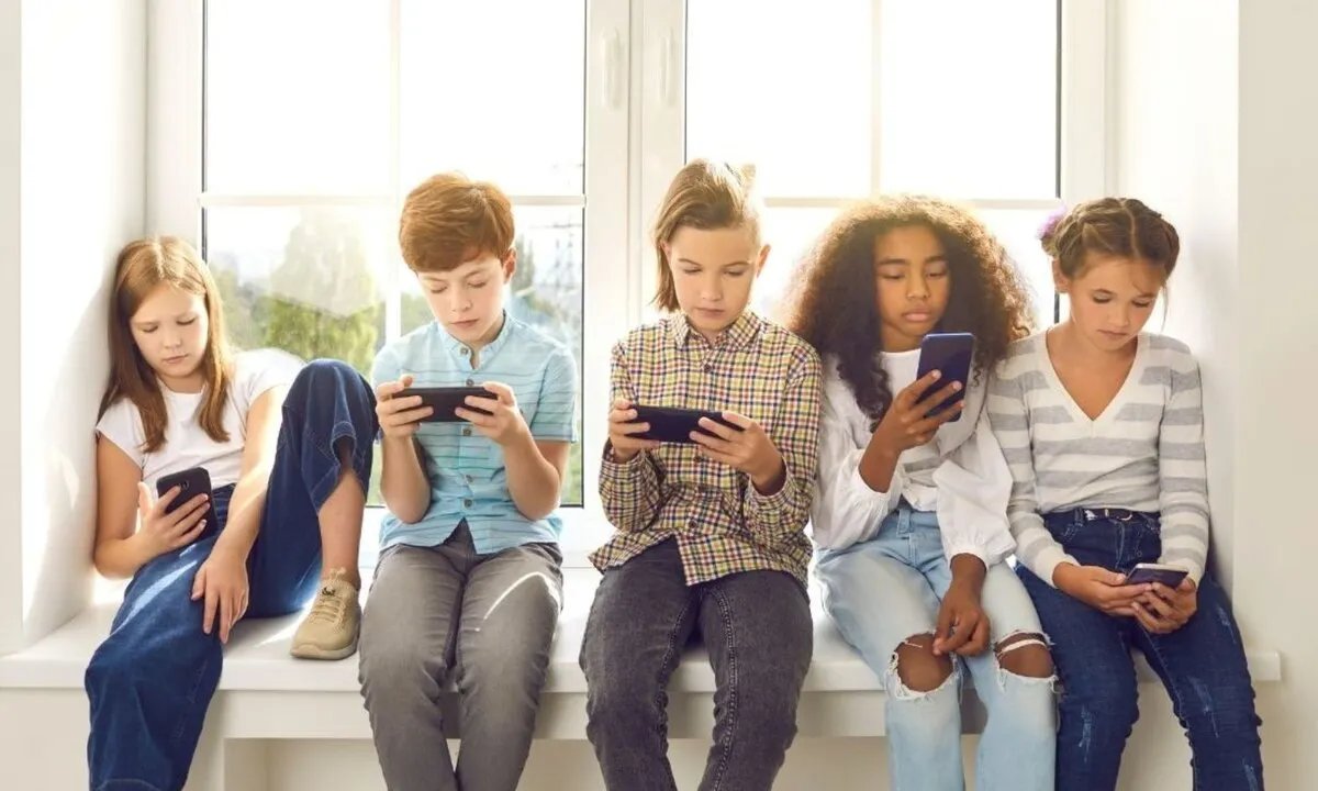 مخاطر الإنترنت المظلم: كيف تهدد الألعاب الرقمية سلامة الأطفال؟