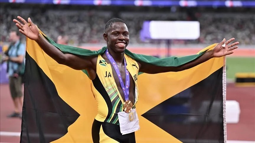 أوبليك سيفيل ينتزع ذهبية سباق 100 متر في بطولة العالم لألعاب القوى بطوكيو