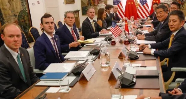 محادثات أمريكية صينية في مدريد: خلافات تجارية ومصير تيك توك على المحك