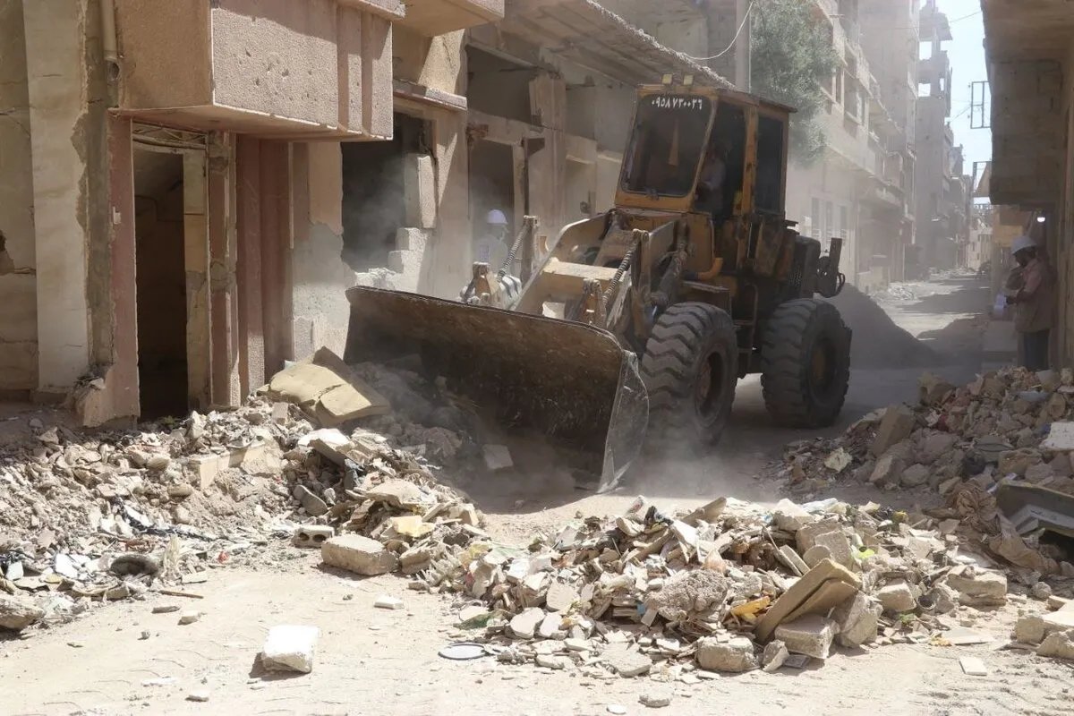 دير الزور: عودة الأهالي تتعثر وسط جبال الركام ومخلفات الحرب