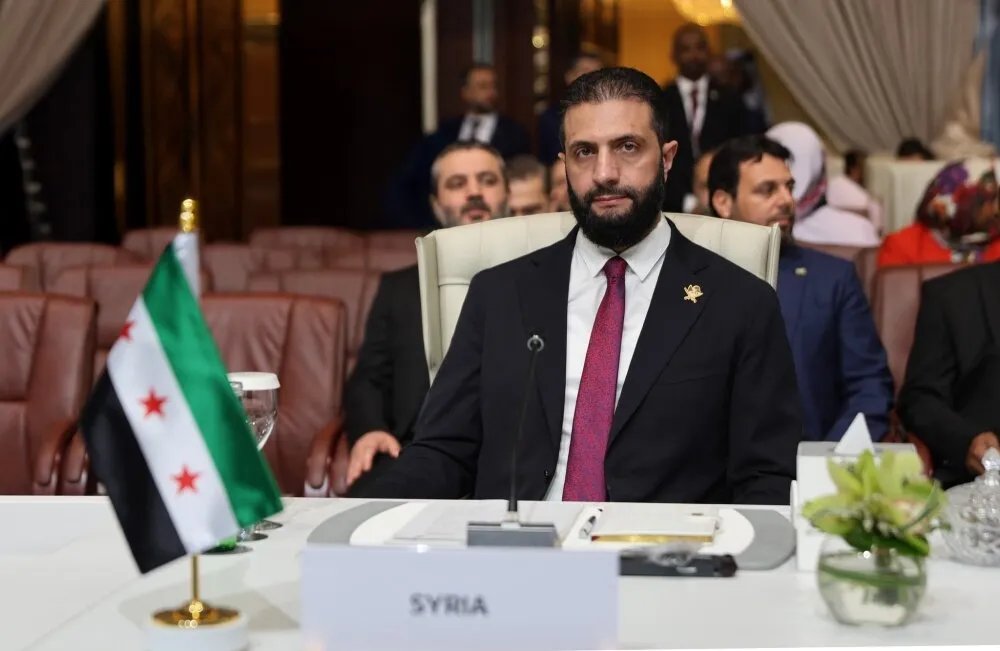 الرئيس الشرع من قمة الدوحة: سوريا تتضامن مع قطر وتدعو إلى الوحدة العربية والإسلامية